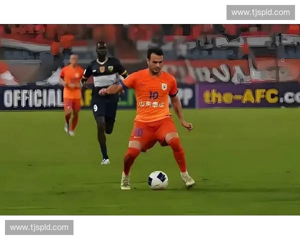 欧洲顶级联赛激战正酣 球迷热议本赛季冠军之争与黑马崛起